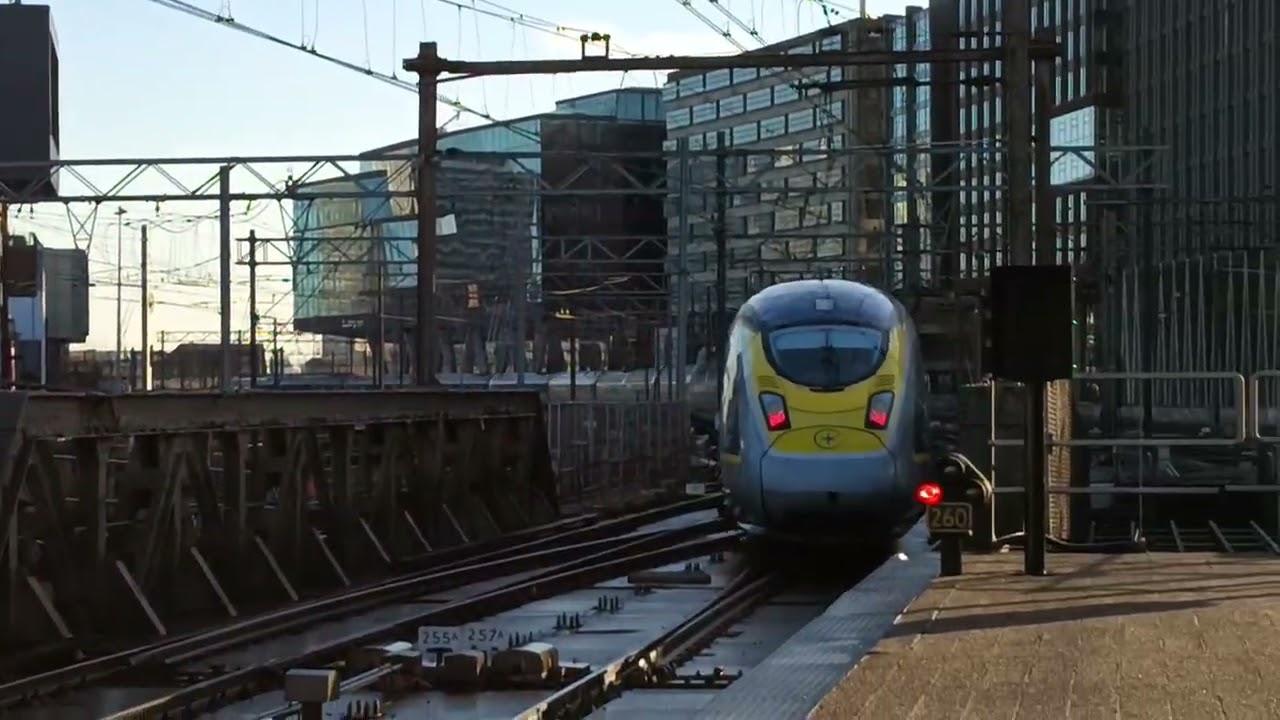 Behold some Amsterdam Trains.
