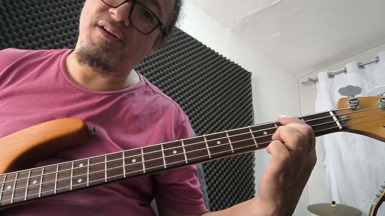 Sua graça me basta no baixo 