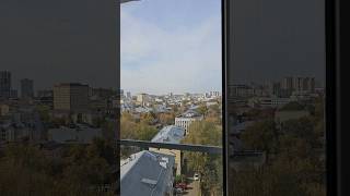 Сняли квартиру с неплохим видом из окна🤔