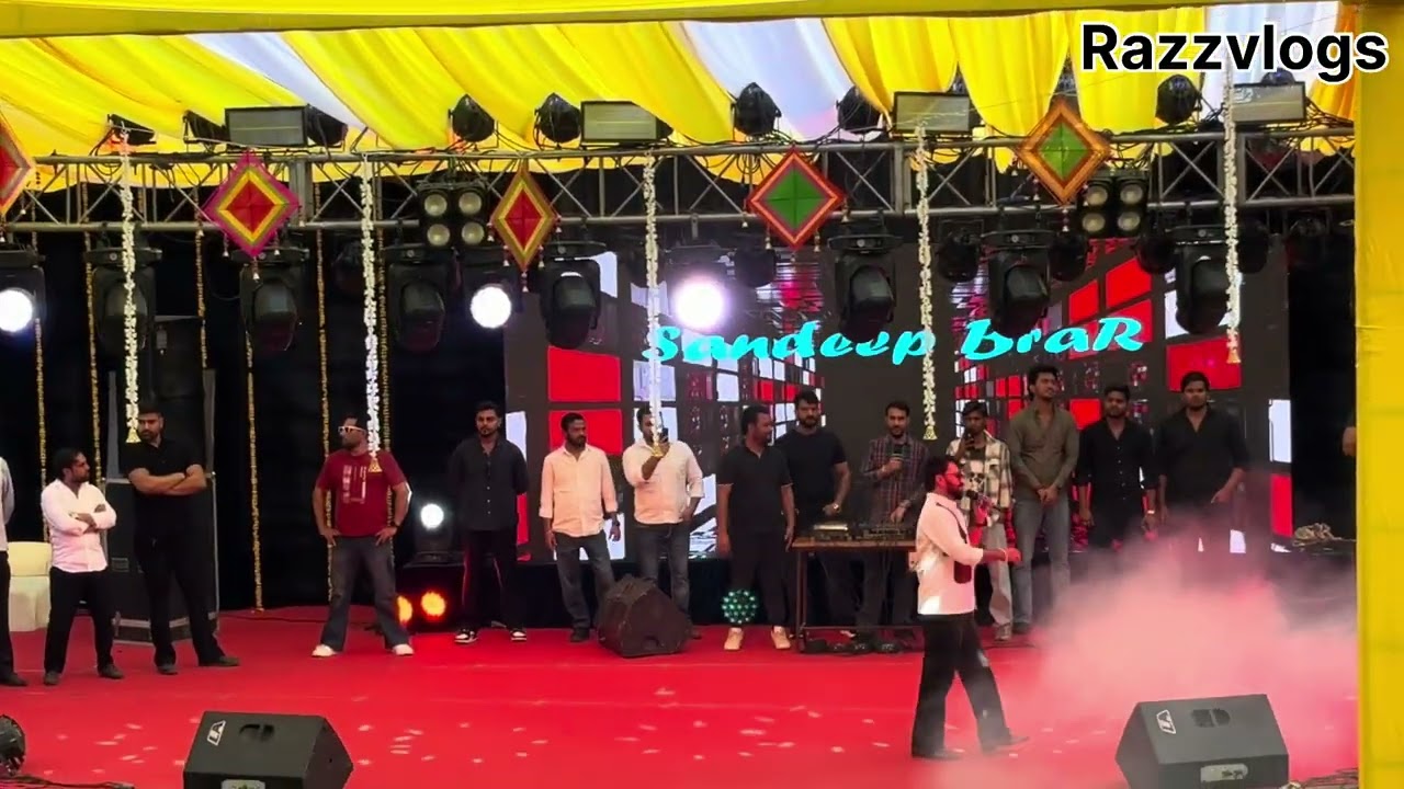 #Sandeep Brar Stage show in #dyalsinghcollege  fest 