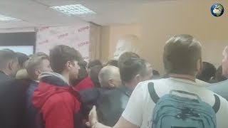 Коммунисты подрались с комсомольцами на заседании в Свердловской области