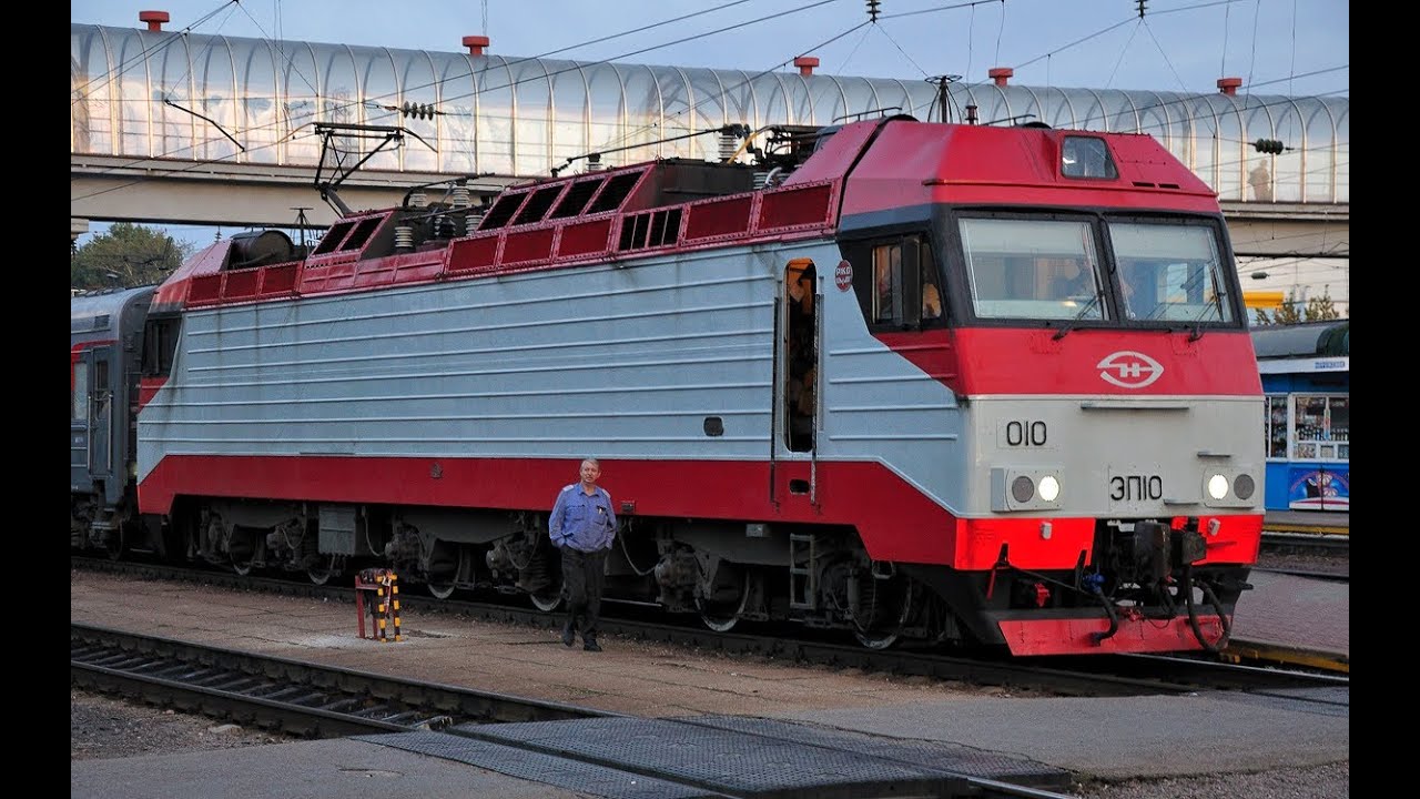 В кабине электровоза ЭП10-010 с поездом №45 Воронеж - Москва