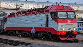 В кабине электровоза ЭП10-010 с поездом №45 Воронеж - Москва(Небольшой фильм, снятый из электровоза ЭП10-010 с поездом №45 Воронеж - Москва., 2014-04-02T21:34:28.000Z)