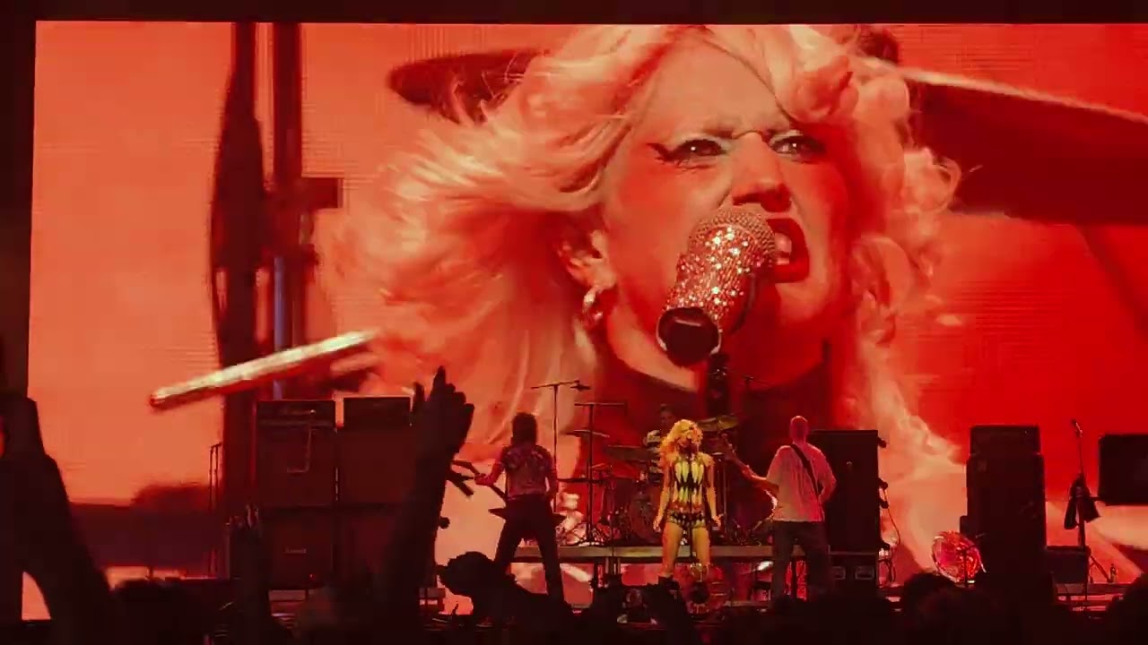 Amyl And The Sniffers - Guided By Angels, live NOS Alive, Lisboa 12.07.2025