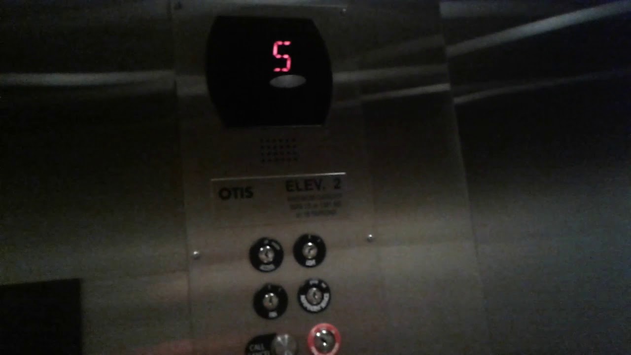 Elevators At The Plymouth Hilton Garden Inn Ma Youtube