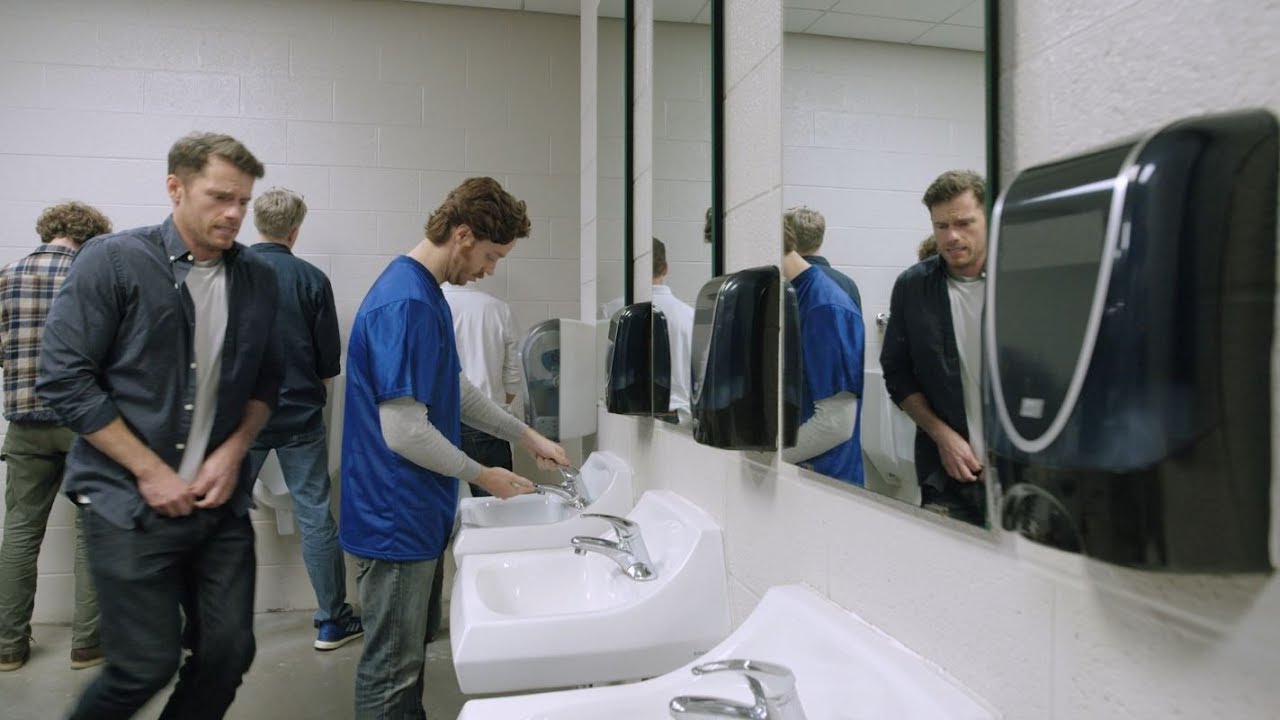 Girl Pissing In Sink