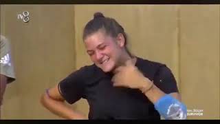 Survivor Nisa Mertin Taklidini Yapıyor