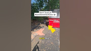 Never trust and abandoned suitcase!  #dumpsterdiving #scary #scared #mystery