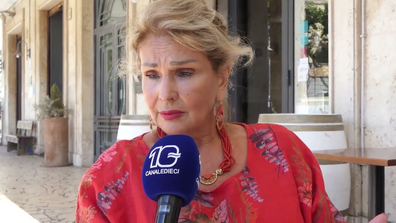 Ostia, degrado e senzatetto nella centralissima piazza Anco Marzio