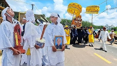 Lê động quan bà( INH YÊN) gia đình tiếc thương đưa tiễn tại xã Tân Bình, Tphcm.