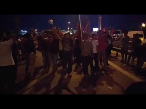 Darbe Girişimi Sonrası Kurtköy Demokrasi Nöbetinde ! (Polis Asker çatışması Sonrası Ilk Görüntüler)