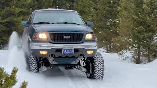 2021 2000 f150 4x4 lift 37’s on 20x14’s