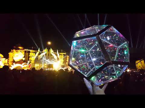 Sphere Infinity Mirror