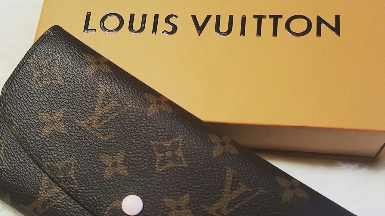 Louis Vuitton Emilie Wallet Review