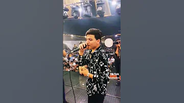 تعاله هنا كدا شوف عبسلام بيعمل اي عمر الكروان عبسلام ولو راحتك مع دموعي تاج راسك 