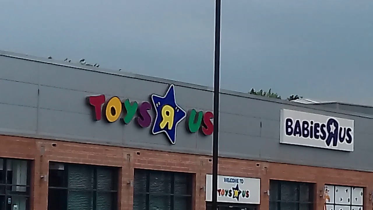 R.I.P. TOYS "R" US (19482018) 😭 YouTube