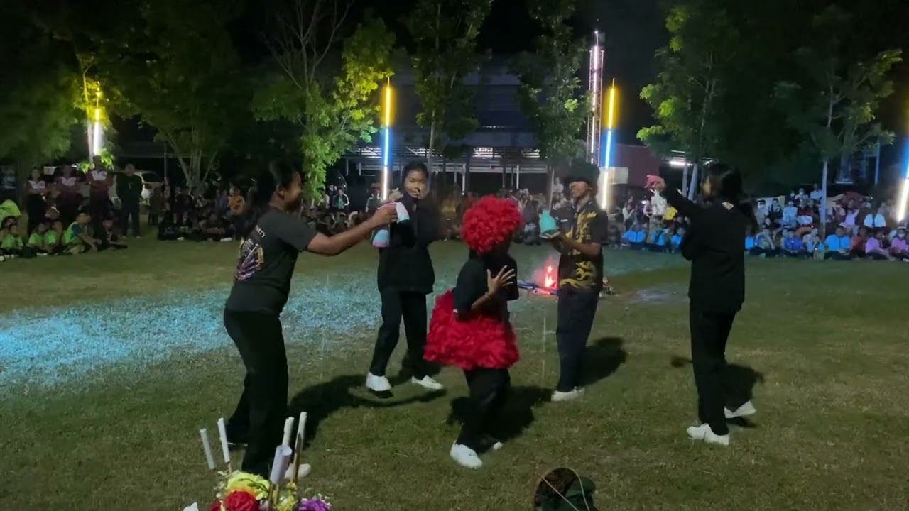 การแสดงรอบกองไฟ “หนูน้อยกระโปรงแดง” | รร.วัดหนองจอก (ศรีสรรค์พานิช)