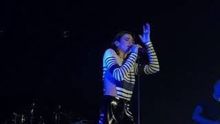 Dua Lipa - “ Thinking ‘ Bout You “ São Paulo, 09/11/2017