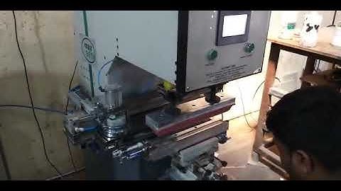 Pad printing machine for ruler and scale printing