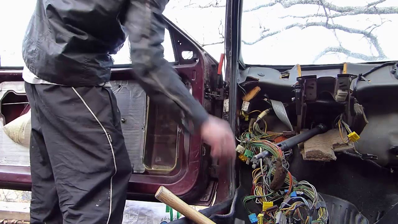 Comment Demonter Une Porte Sur Citroen Ax Youtube