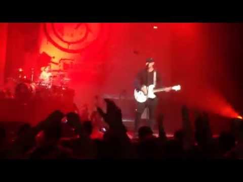 BLINK 182 AT THE WILTERN 11/13/13 LL COOL J  FINALE FROM THE PIT