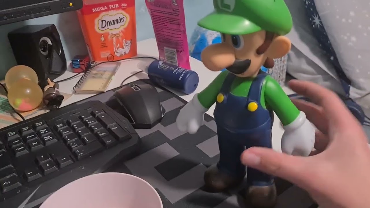 Mickey Wants Some Sundae