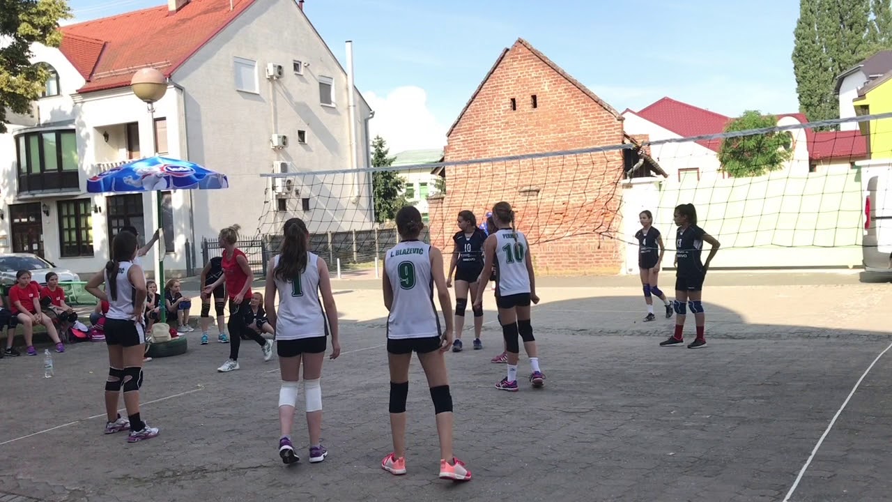MALA ODBOJKA OK FORESTA-ŽOK VINKOVCI 2:0 (POLUFINALE) Valpovo street volleyball festival 2018
