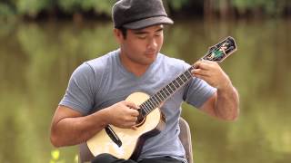 Kalei Gamiao on Moore Bettah Ukulele - Acoustic Instrumental chords