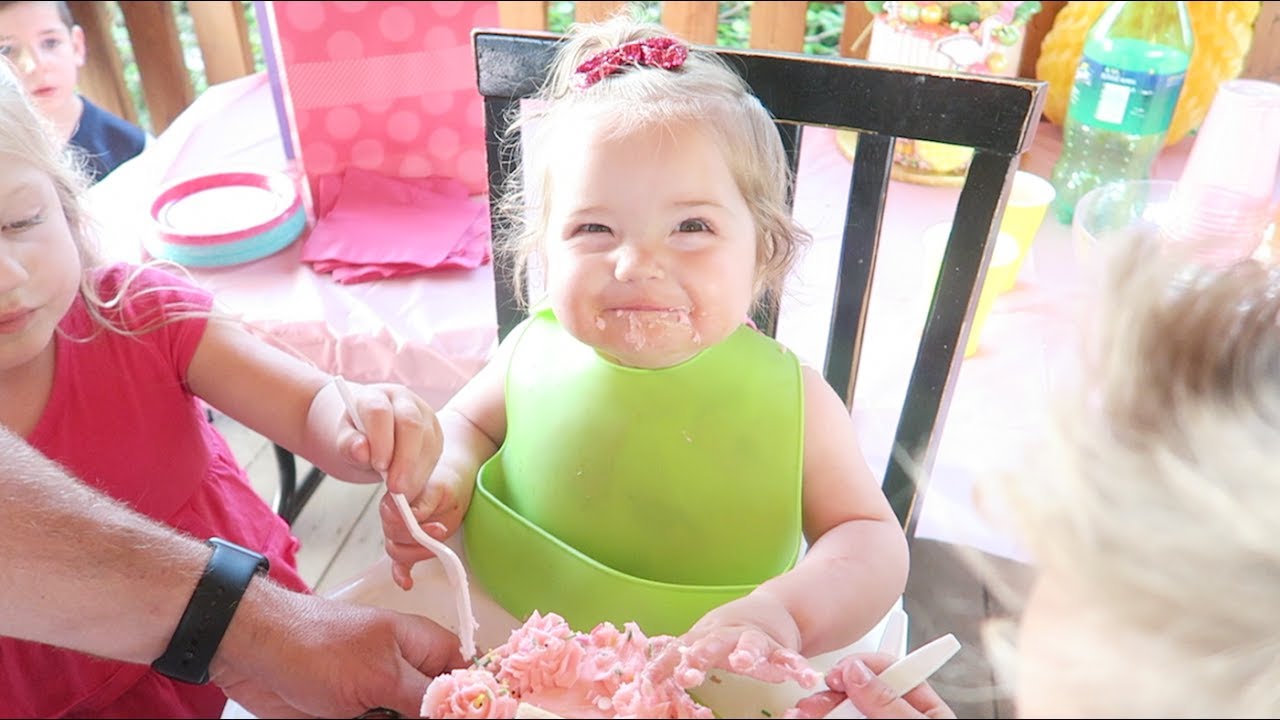 Mory S First Birthday Vlog Baby S 1st Birthday Party Youtube