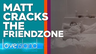 Despite being in the friend zone, Matthew and Isabelle kiss all night | Love Island Australia 2019
