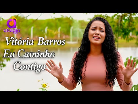 Hino Poderoso, Cheio De Glória e Vitória 🙌🔥 Eu Caminho Contigo - Vitória Barros [Pseudo Vídeo]