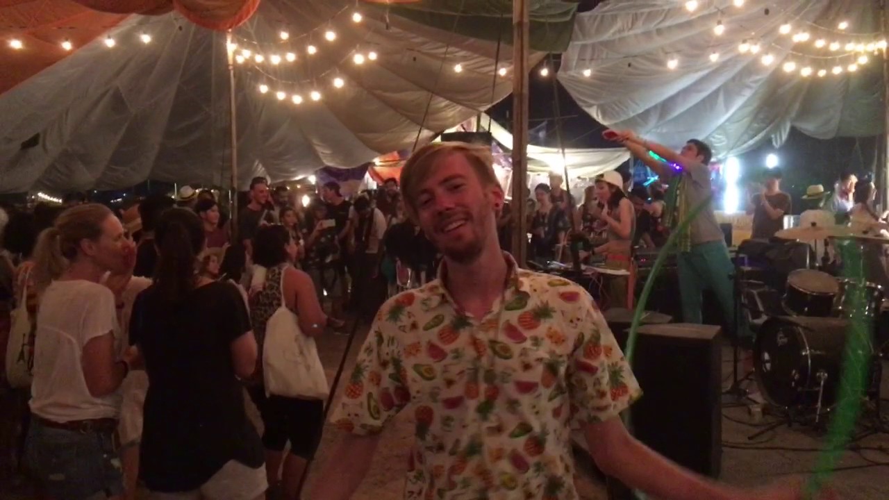 Maika Loubté Live at Wonderfruit 2017 bekijken op YouTube Maika Loubté Live at Wonderfruit 2017 bekijken op YouTube