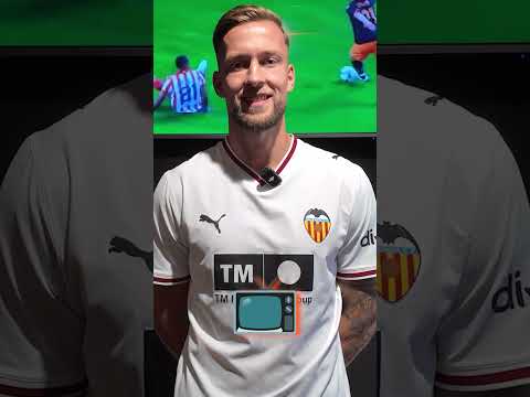 🦇⚡️ Quick Test: conoce el lado más personal de Justin de Haas | VALENCIA CF