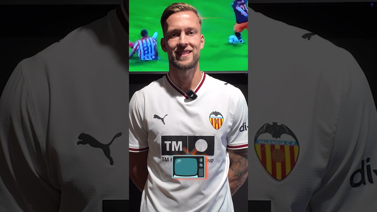 🦇⚡️ Quick Test: conoce el lado más personal de Justin de Haas | VALENCIA CF
