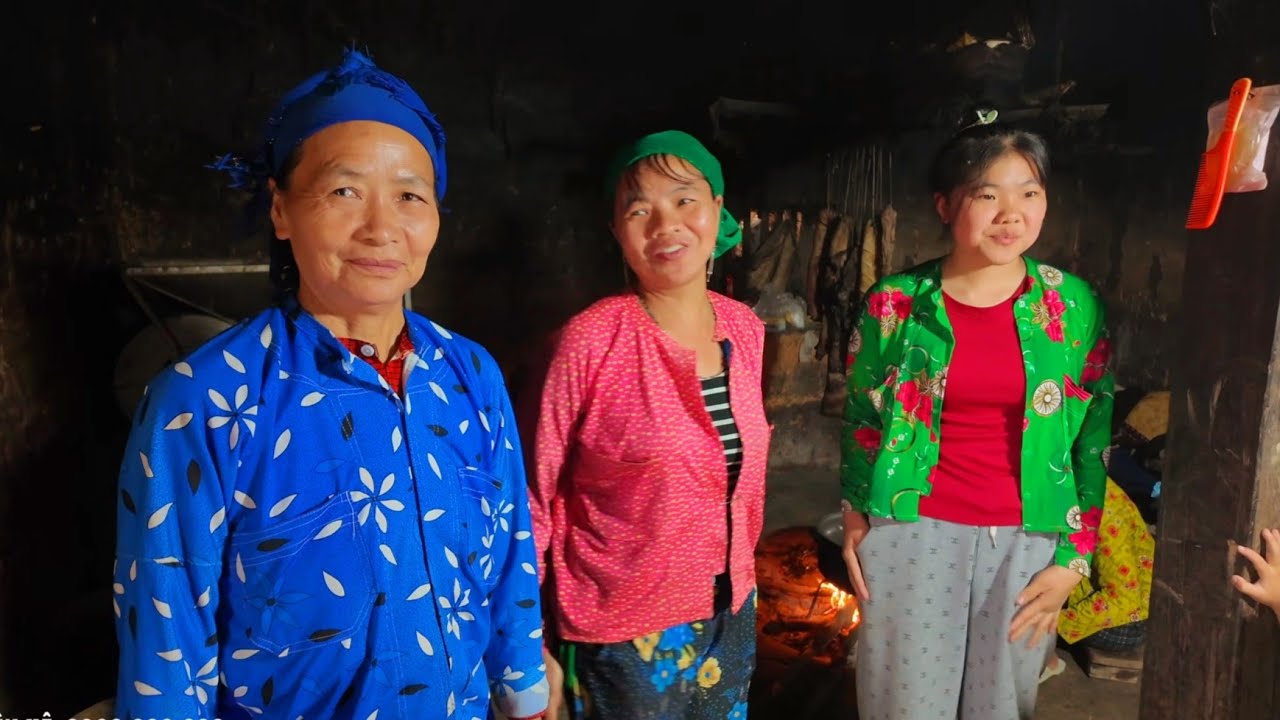 Thắm em Páo Lũng Cáng đi vắng anh em vào tự Đạo diễn làm cơm Tết chờ. Nguyễn Tất Thắng