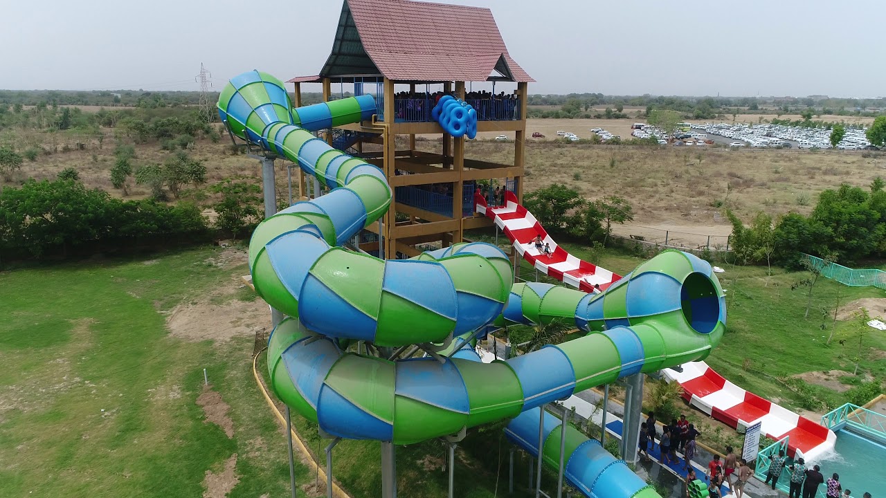 Fusion Slide by Synergy Waterpark Rides Pvt Ltd - YouTube