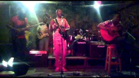 the muffinz live- Soundcheck- bohemian_00.AVI