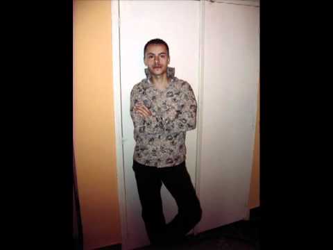 ionut barlad cine seamana cu mine.wmv.flv