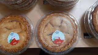 Kroger bakery 18apr2023   cakes desert pies chocolate vanilla