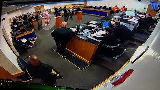 Inmate attempts to attack Florida judge during court hearing
