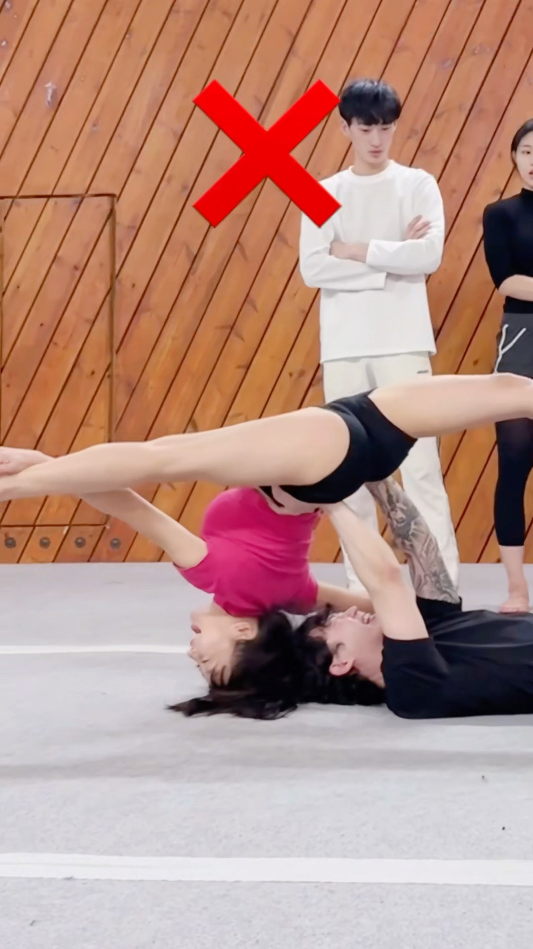 다리찢다 머리박음⁉️? Partner Challenge