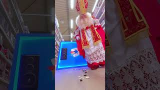 Sinterklaas ontdekt de schattigste LEGO puppy