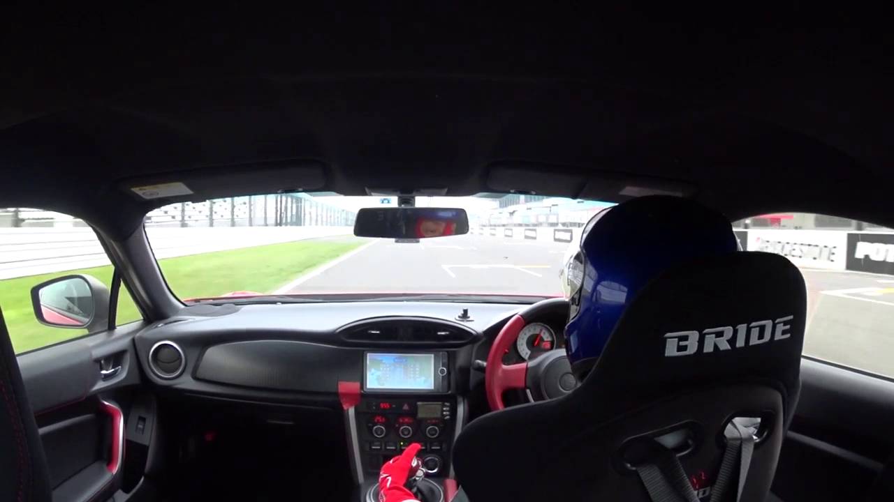 SUZUKA CIRCUIT GT86 VS RX-8