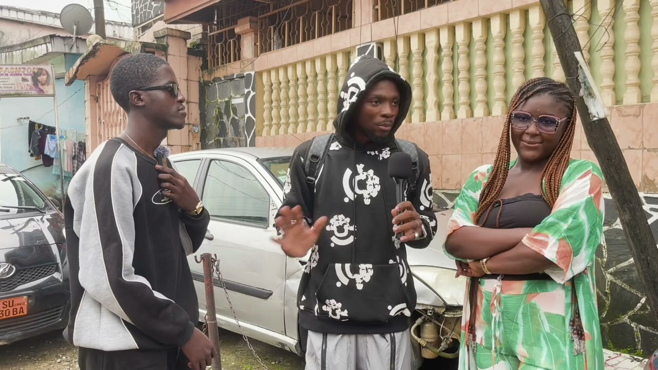 Elle détruit ce mec: Je suis avec toi juste pour ton argent j'ai mon vrai mec que j'aime.