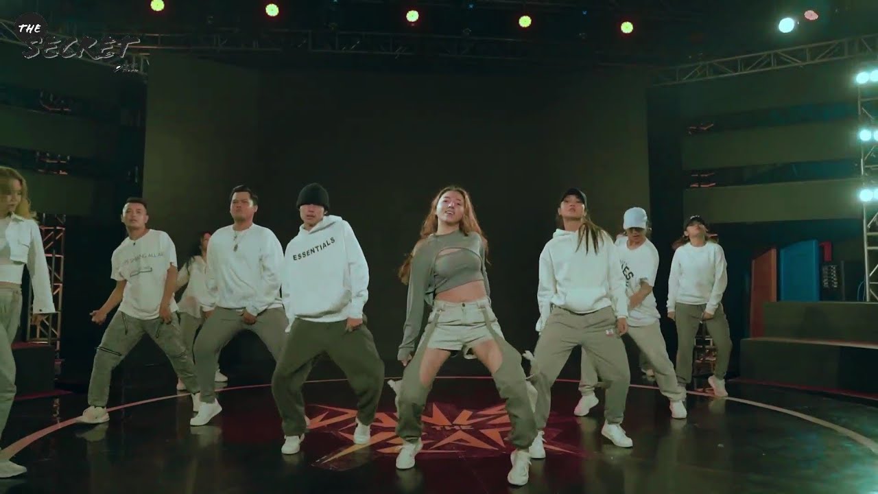 Pan Yaung Chel (ပန်း​ရောင်ခြယ်) - Monster (Dance Practice)