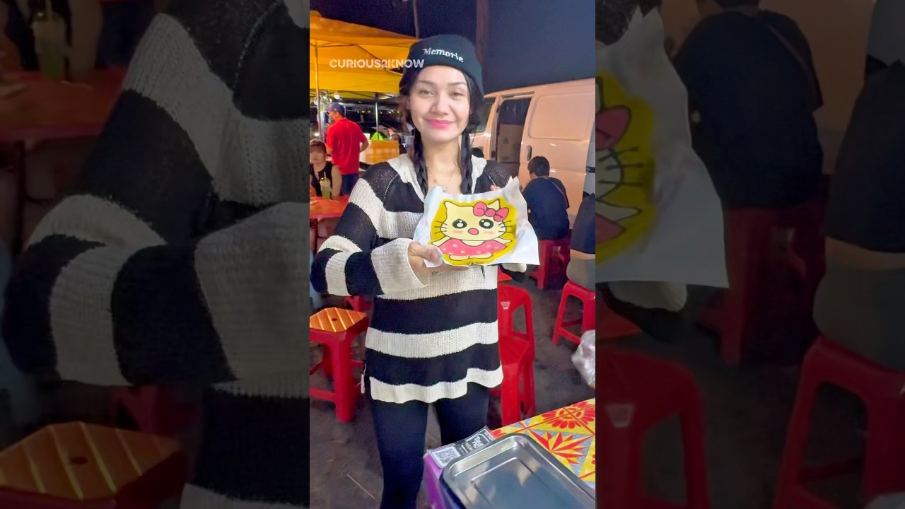 Pancake Artist Draws Hello Kitty 🎀 | Japanese 🇯🇵 Cartoon Pancakes 🥞in KL Night Market 🇲🇾