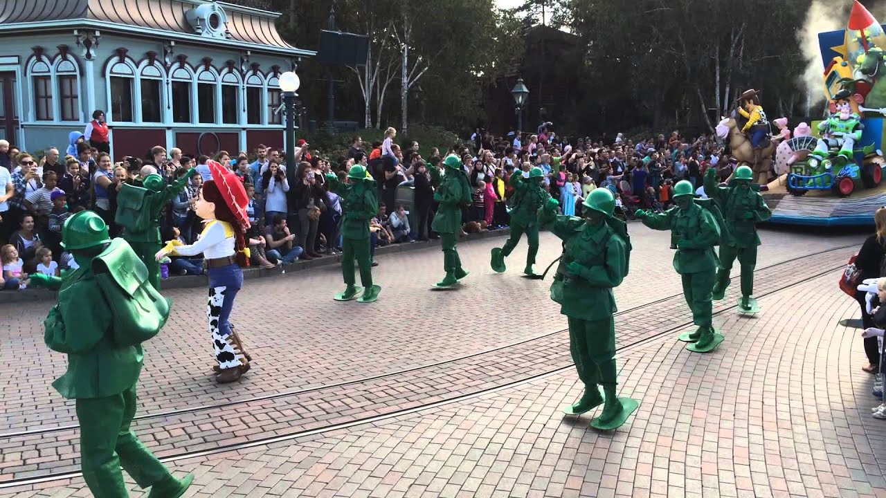 Disney Magical Parade FULL - Disneyland Paris