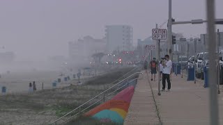 Spring break crowd flocks to Galveston Island