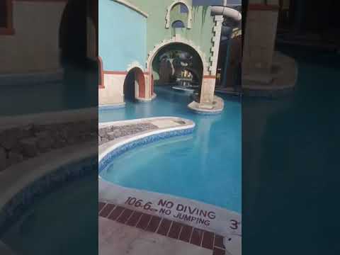 Video: Sunscape Splash & ūdens atrakciju parks, Montegobejā