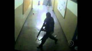 Assassino dispara contra estudantes em escola do Realengo no Rio de Janeiro